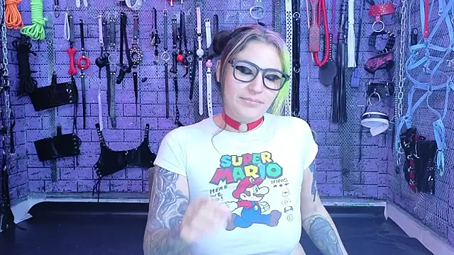 Chatroom XXX en direct de PANDORANEZZ