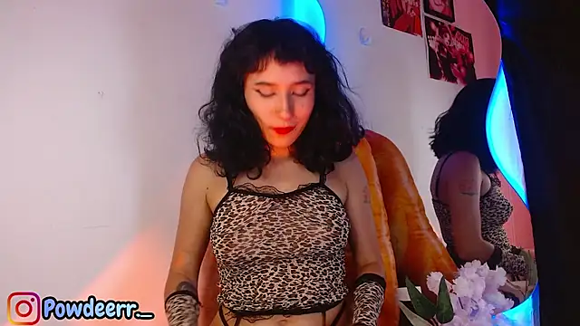 Вебкам-шоу LeePowder