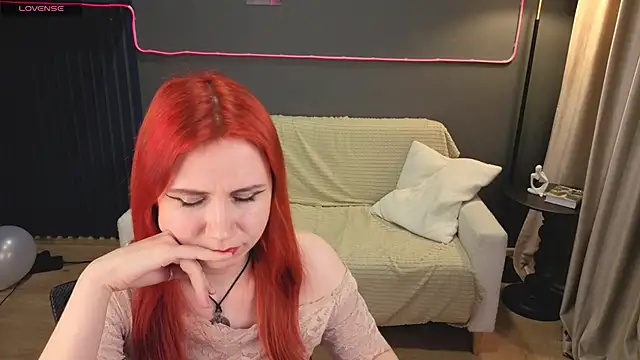 _Ava_Sky_ Adlı Modelin Canlı XXX Sohbeti