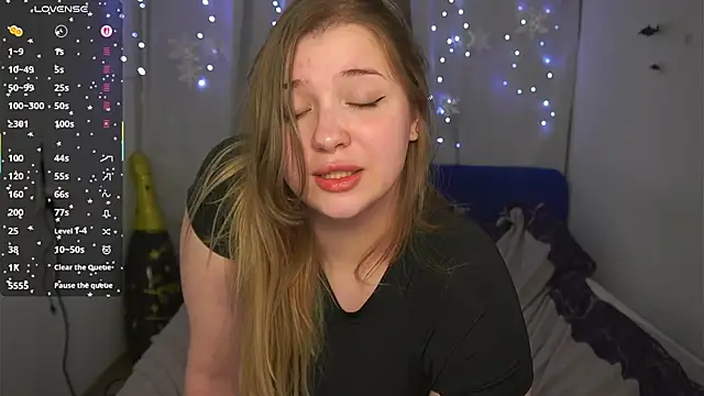 XXX chat uživo modela CuteSharloti