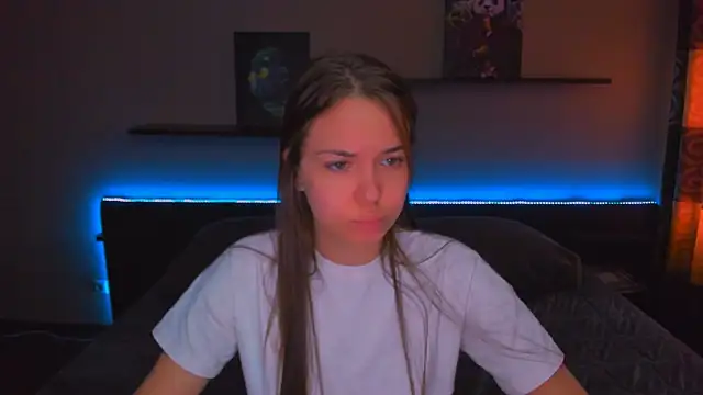 AlexaBarkley Show in webcam