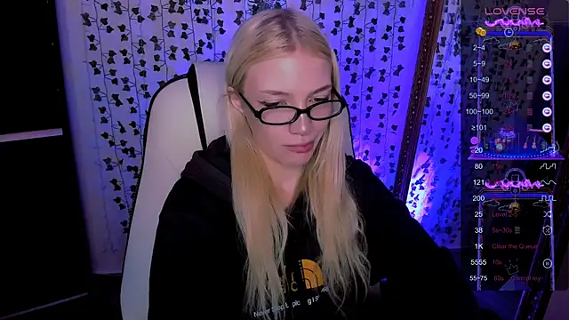 XXX chat uživo modela AnyaTaylor_