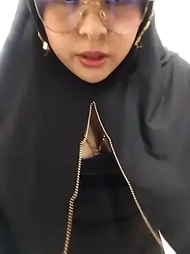 Elinaax: онлайн-секс-чат