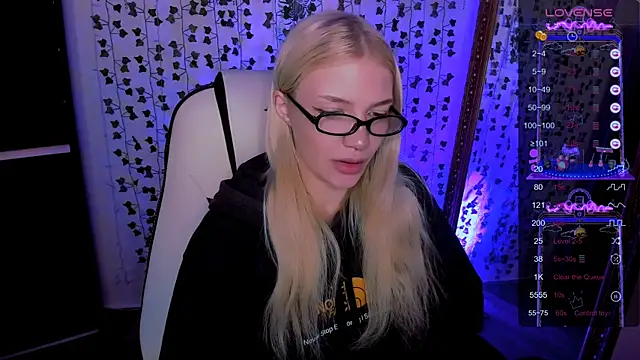 AnyaTaylor_ Live XXX-chat