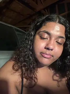 Chat XXX en directo de 1n0nlythroat