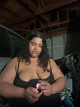 1n0nlythroat's Live XXX Chat