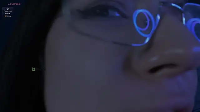 theo_drift's Live XXX Chat