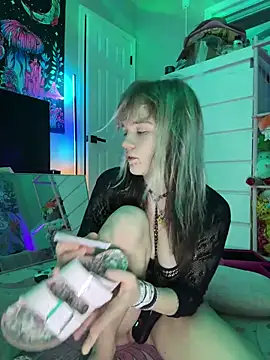 Cutiepiespanks' Live XXX Chat