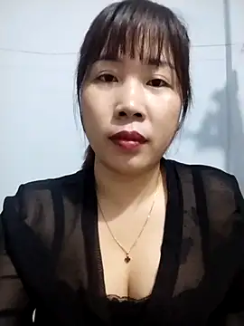 Kiki-vn's Live XXX Chat