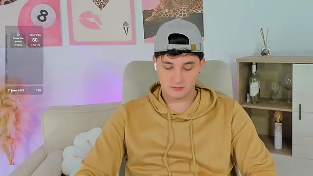 Czat XXX na żywo – Massimo_Fiore