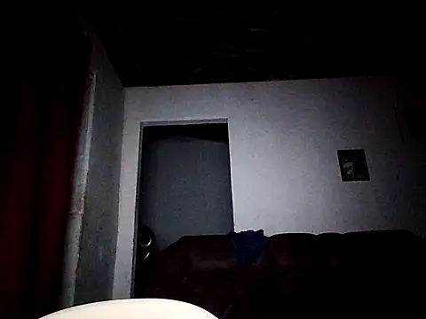 tarra122: διαδικτυακό σόου στην κάμερα