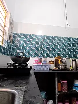 Show modela Hot-Tinaa na web-kameri