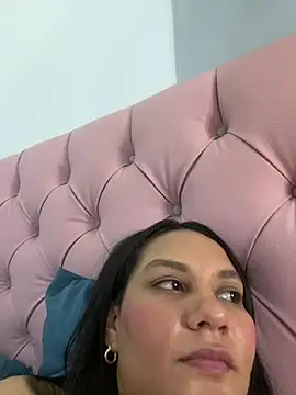 Pokazy przed kamerką – Marc_and_Emma1