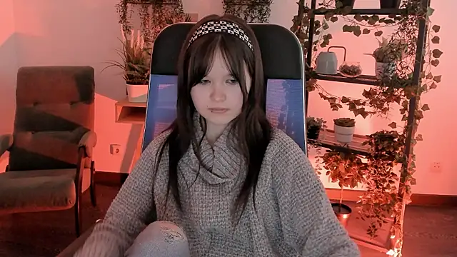 Elainebeness 现场XXX聊天