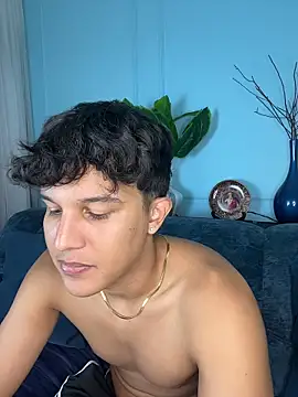 Leo_Savage_ Show Webcam