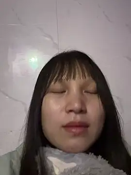 Charlotte-ee – Live XXX-chat