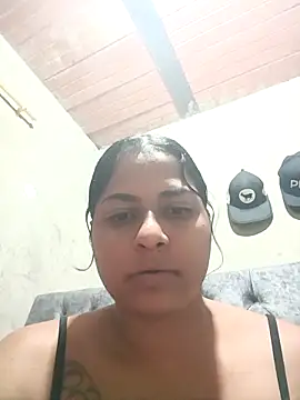 แชท XXX สดของ Giselabrunette25