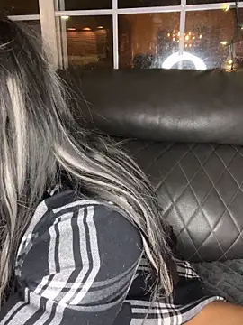 LittleMissEeven Live XXX chat