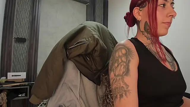 selene_red_n Live XXX chat