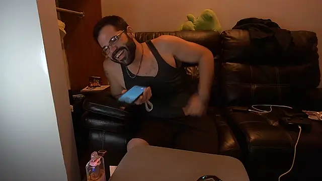 Zander823 লাইভ XXX চ্যাট