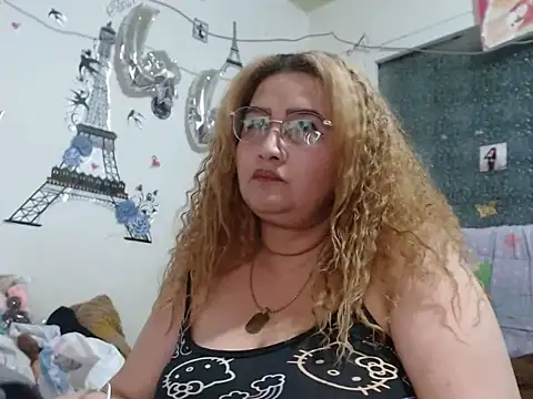 Perla1981-- Live XXX-chat