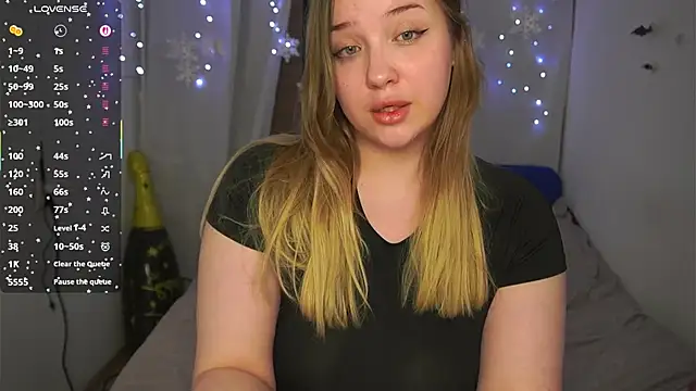 Živý XXX chat CuteSharloti