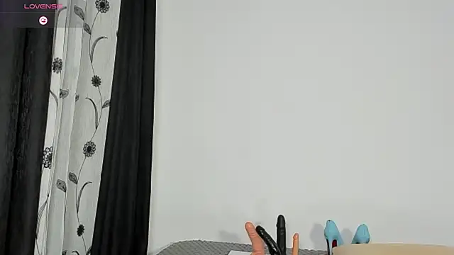 CREAMY_BUBBLEGUM: απευθείας συνομιλία ΧΧΧ