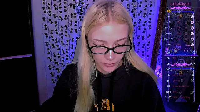 AnyaTaylor_のライブXXXチャット