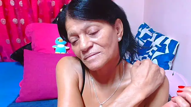 SLUTTYROXYのライブXXXチャット