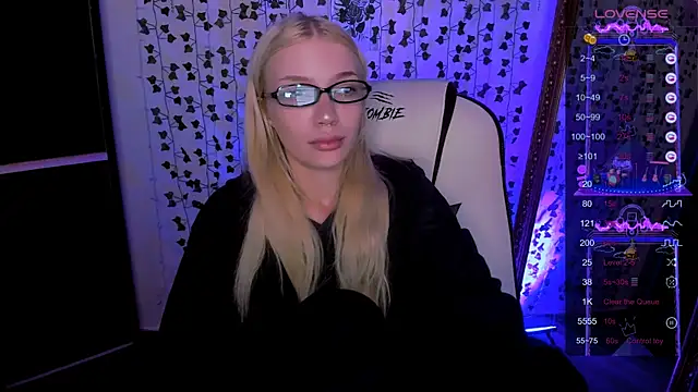 AnyaTaylor_ Live XXX-Chat