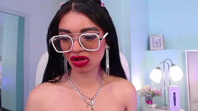 Emerald_gh Chat XXX in diretta