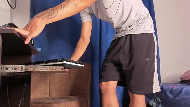 Show de webcam de Kriss_Edwards