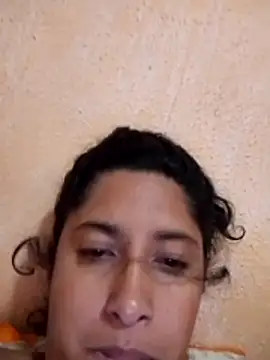 hotaniani Adlı Modelin Canlı XXX Sohbeti