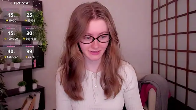 KateCuddle Adlı Modelin Canlı XXX Sohbeti