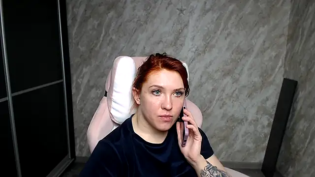 Reginasmilee élő XXX-chatje