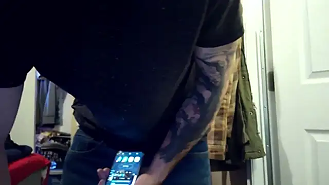 Huntzg23 live XXX chat