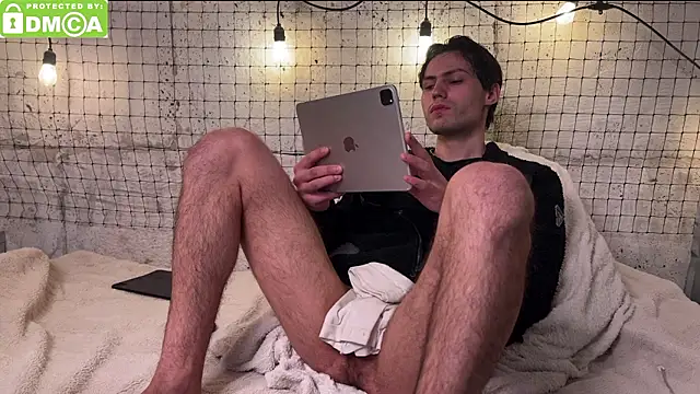 Show modela Daniel_Vibe na web-kameri