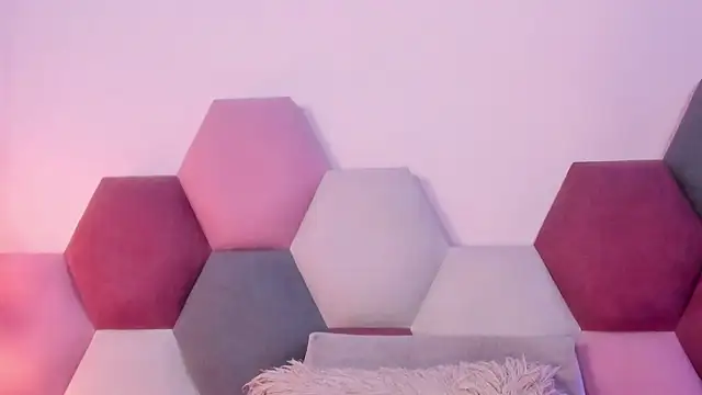 LyraVendrell Adlı Modelin Canlı XXX Sohbeti