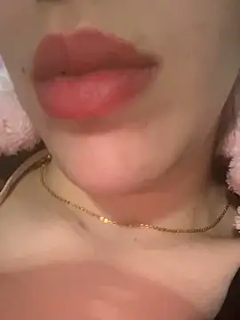 Mimisixo Adlı Modelin Web Kamerası Şovu