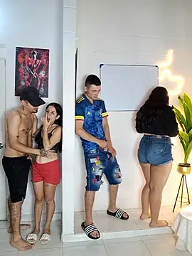 royalgirls_x Chat XXX live