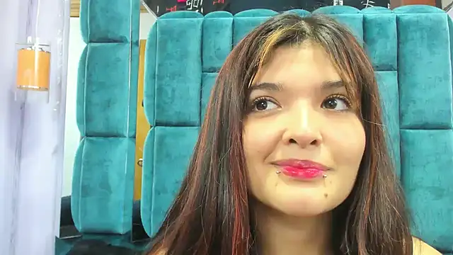 ARTEMISAKIM's Live XXX Chat