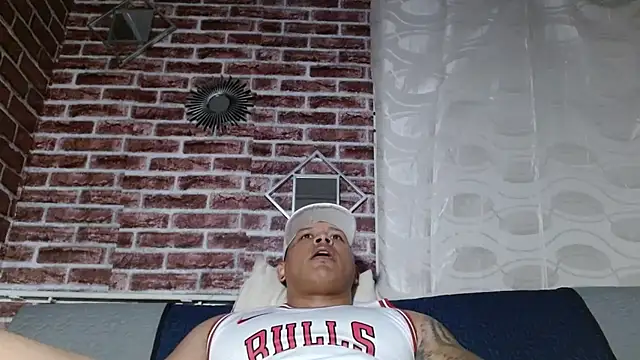 แชท XXX สดของ jordan_bigcock_