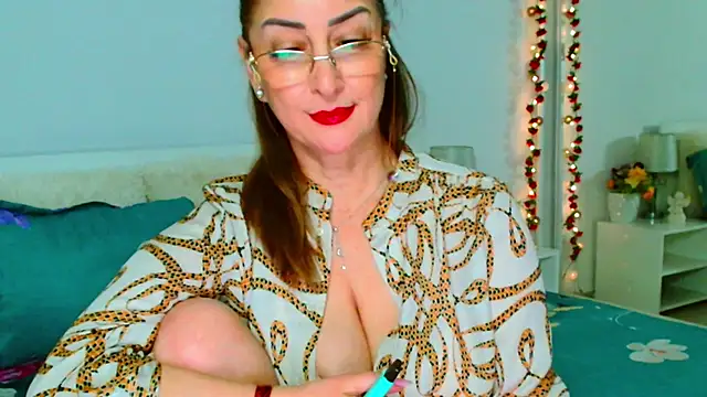 Tyana40 লাইভ XXX চ্যাট