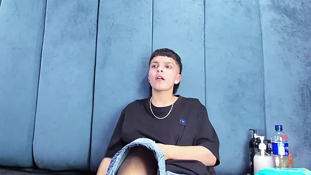 Megan_Thompson_: απευθείας συνομιλία ΧΧΧ