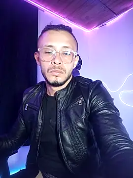 sebastian_horny Show Webcam