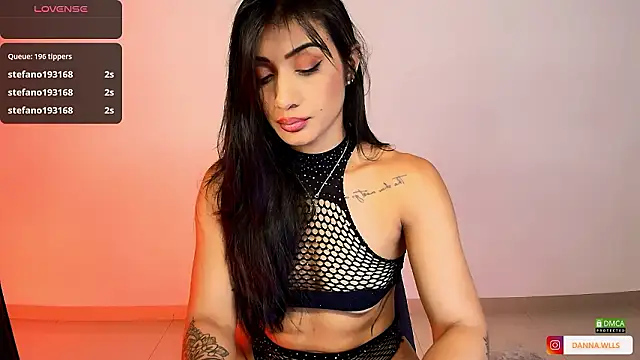 Dannawells: онлайн-секс-чат