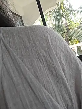 دردشة NakedMILFx الجنسية المباشرة