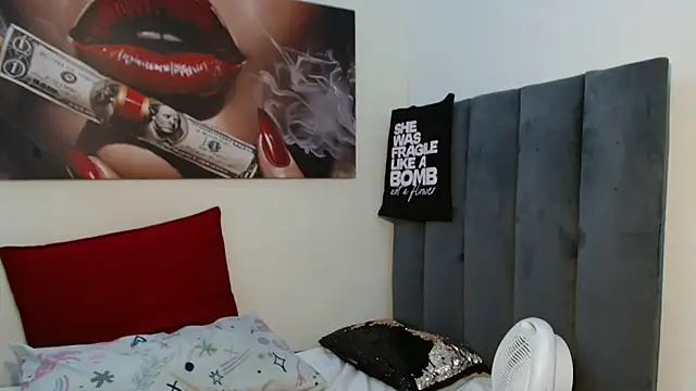 Moreish-06 Live XXX Chat