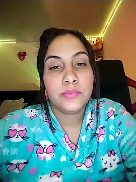 Онлайн чат XXX esmeralda_jadees