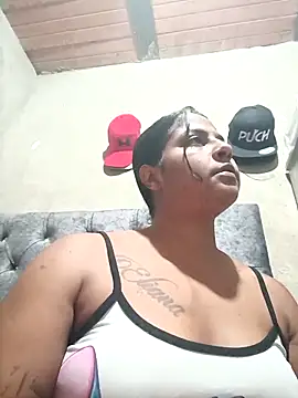 Giselabrunette25's Live XXX Chat